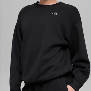 ALO Accolade Crewneck Black – Size Medium